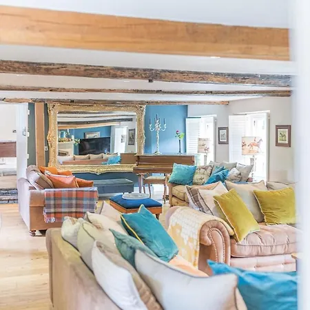 Nyaraló Lakedistrict House Hottub Sauna & Swimspa Sleeps 12 *