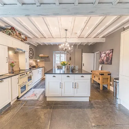 Lakedistrict House Hottub Sauna & Swimspa Sleeps 12