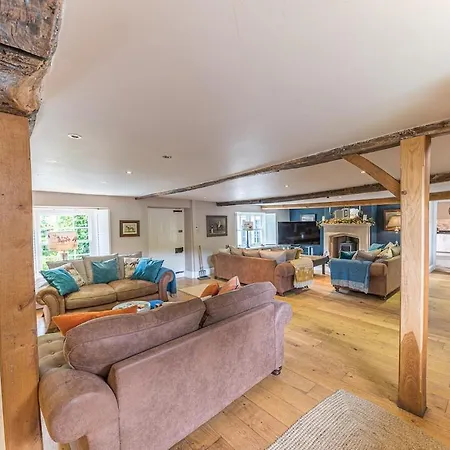 Nyaraló Lakedistrict House Hottub Sauna & Swimspa Sleeps 12 Kendal