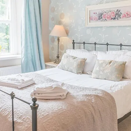 Lakedistrict House Hottub Sauna & Swimspa Sleeps 12 * Kendal