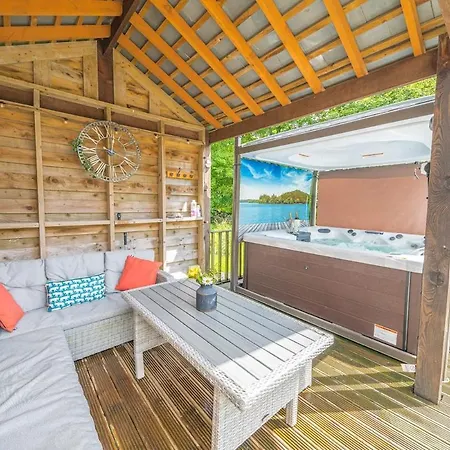 Lakedistrict House Hottub Sauna & Swimspa Sleeps 12 *