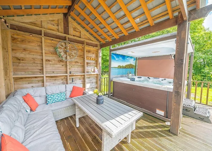 Lakedistrict House Hottub Sauna & Swimspa Sleeps 12 *