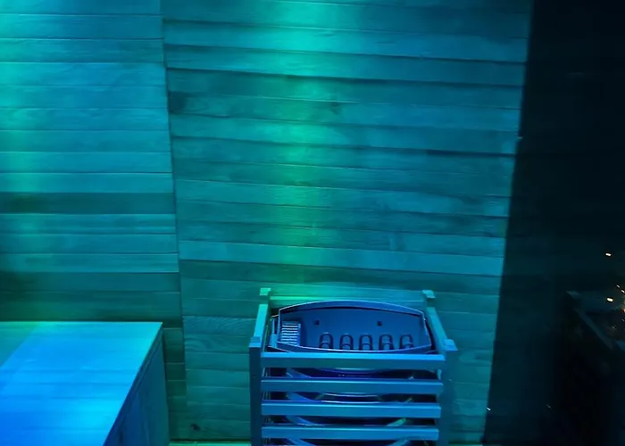 بيت للعطل Lakedistrict House Hottub Sauna & Swimspa Sleeps 12 كندال