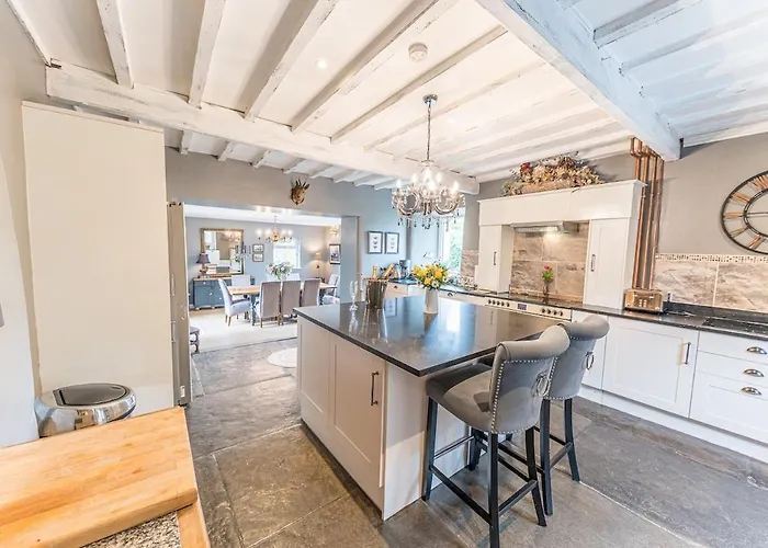 بيت للعطل Lakedistrict House Hottub Sauna & Swimspa Sleeps 12