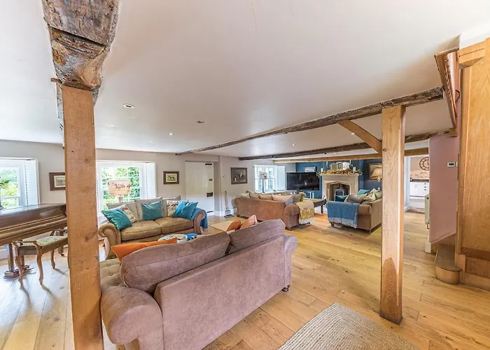 بيت للعطل Lakedistrict House Hottub Sauna & Swimspa Sleeps 12 كندال