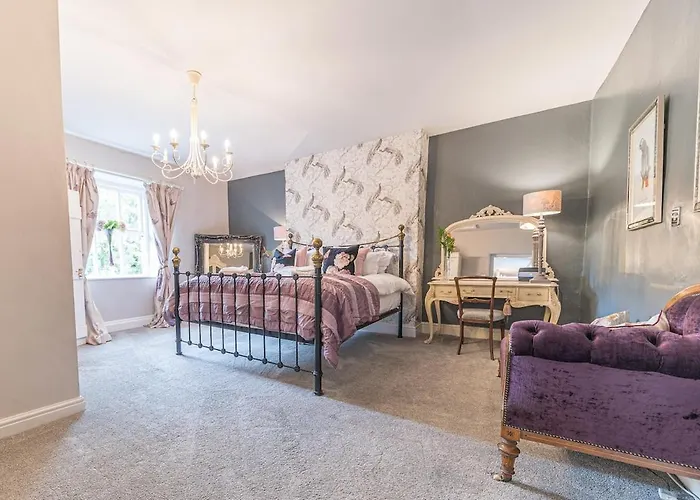 Lakedistrict House Hottub Sauna & Swimspa Sleeps 12 بيت للعطل كندال