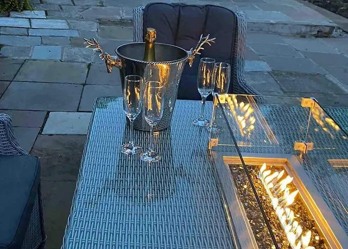 Lakedistrict House Hottub Sauna & Swimspa Sleeps 12 كندال