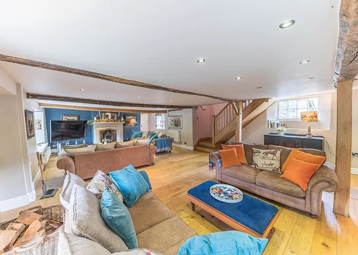 Lakedistrict House Hottub Sauna & Swimspa Sleeps 12 كندال