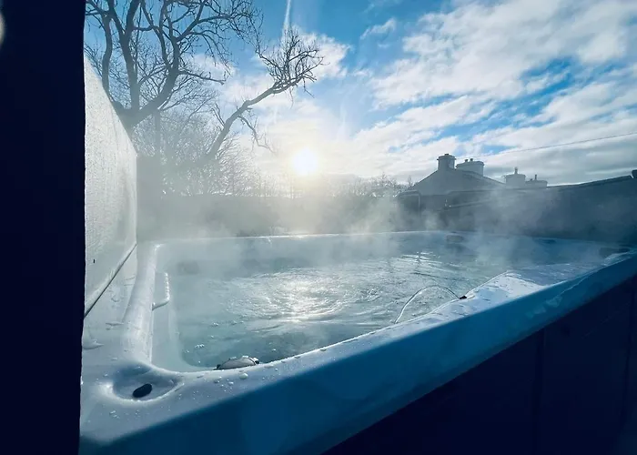 بيت للعطل Lakedistrict House Hottub Sauna & Swimspa Sleeps 12 كندال