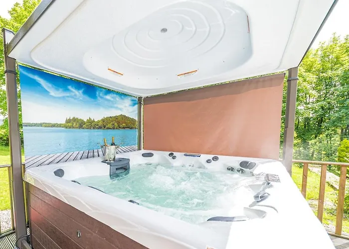 Lakedistrict House Hottub Sauna & Swimspa Sleeps 12 كندال