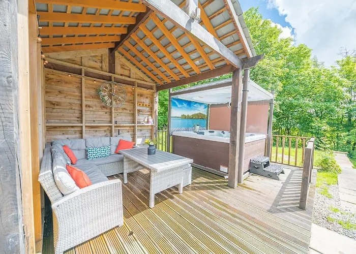 بيت للعطل Lakedistrict House Hottub Sauna & Swimspa Sleeps 12 كندال