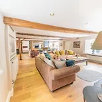 Lakedistrict House Hottub Sauna & Swimspa Sleeps 12 بيت للعطل