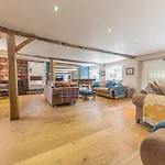 Lakedistrict House Hottub Sauna & Swimspa Sleeps 12 بيت للعطل