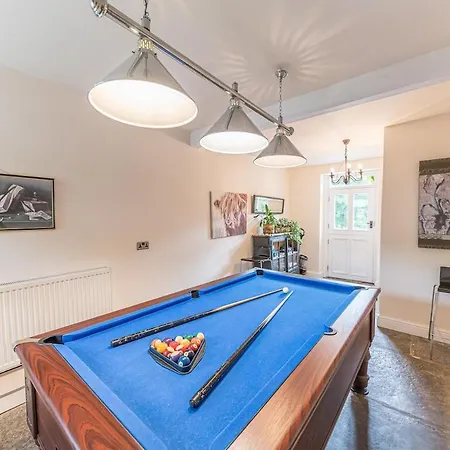 Holiday home Lakedistrict House Hottub Sauna & Swimspa Sleeps 12 Kendal